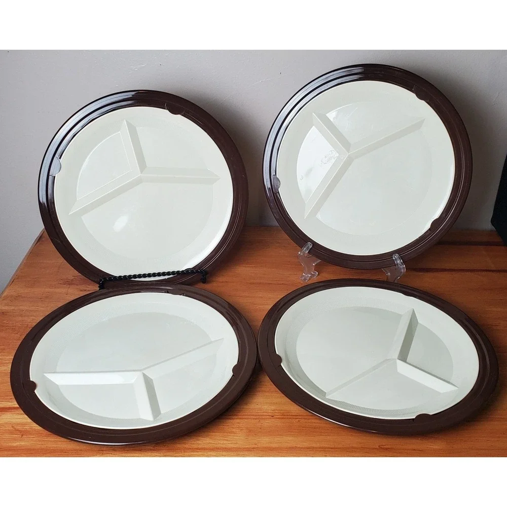 READ Vintage PackerWare Lot Of 4 Ivory Plastic Plates Brown Plate‎ Holders USA